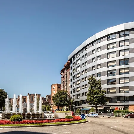 Magnifico En El Centro De *